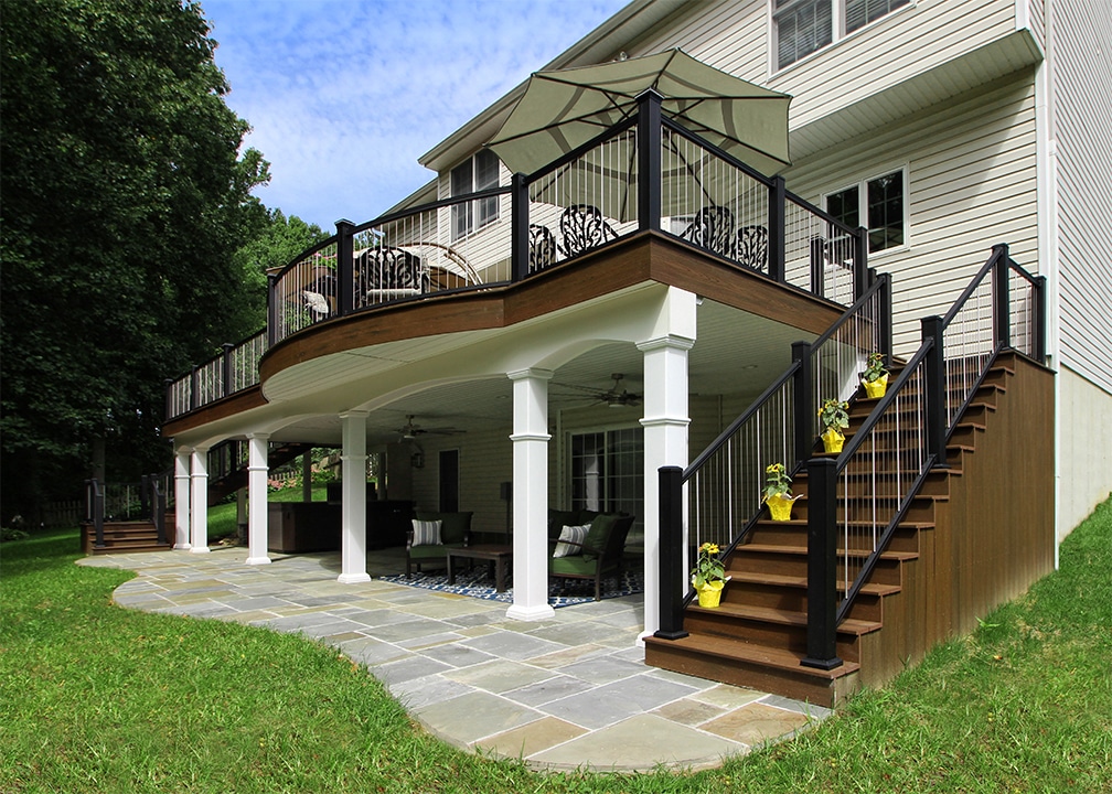 Custom Deck Railing Systems | Wood, Vinyl & Composite Deck Railings