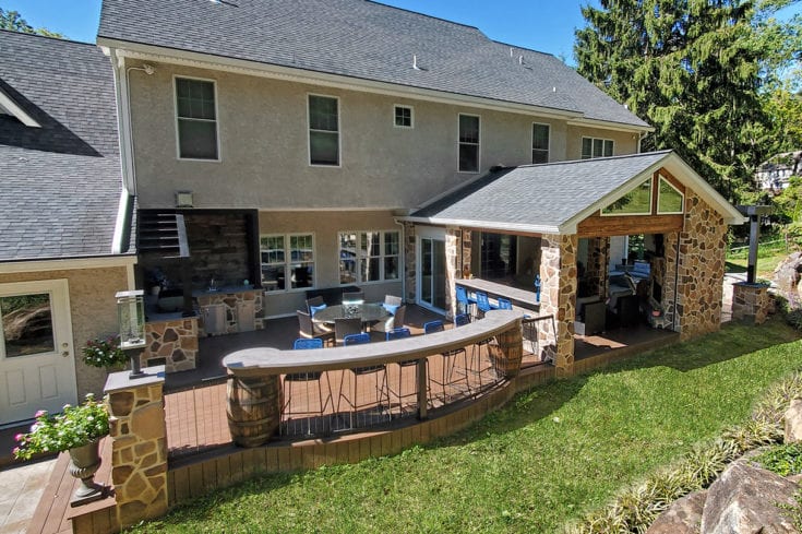 Phantom Vintage Screened Porch / Mocha TimberTech Deck – Wayne, PA