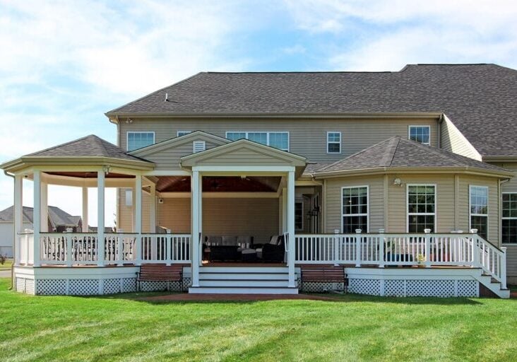 Gandhi – Timbertech deck and porch