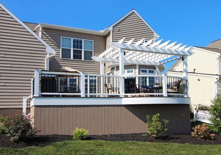 Strother – Trex rope swing deck with pergola and fire pit