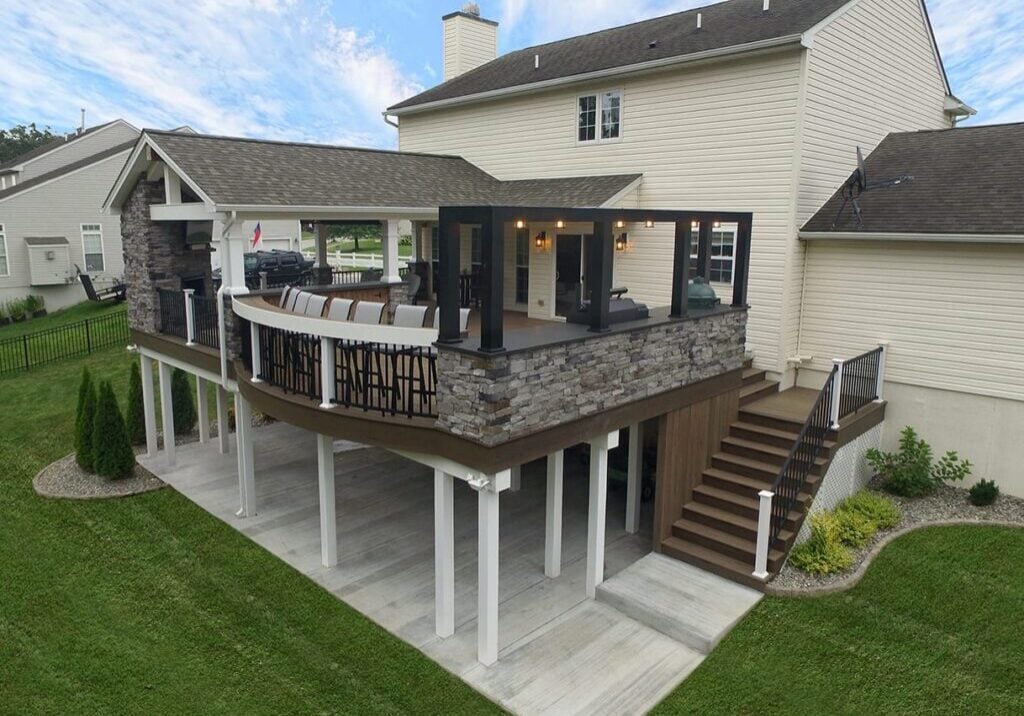 Zook-timbertech-pecan-deck-and-porch-over-patio